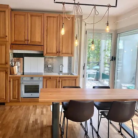 Διαμέρισμα Mascalzone Latino, Center