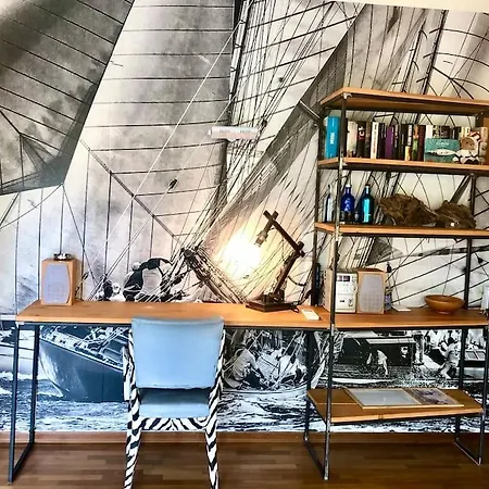 Mascalzone Latino, Center * Como