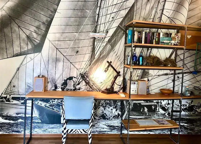 Mascalzone Latino, Center * Como