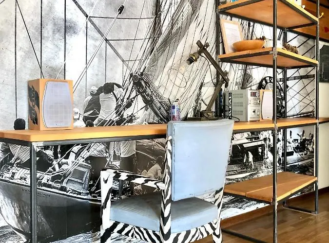 Appartement Mascalzone Latino, Center