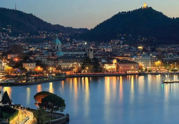 Mascalzone Latino, Center